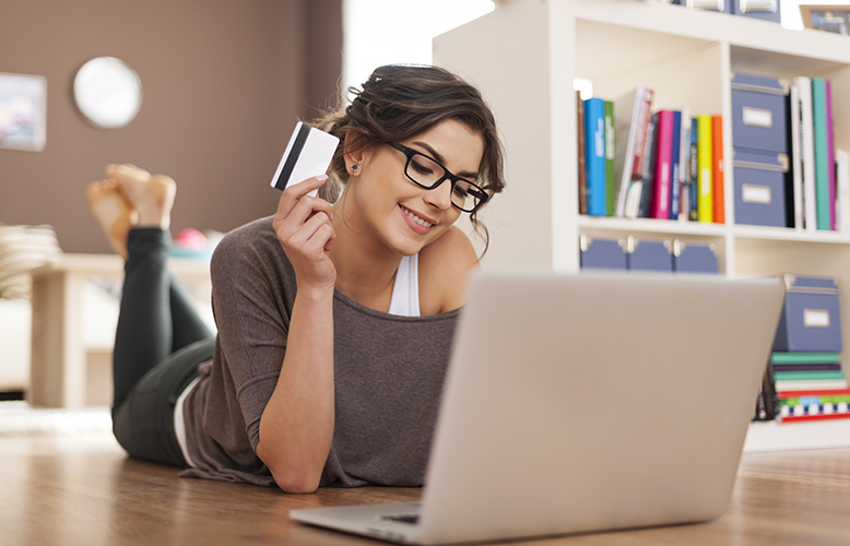 Website bán hàng và Website thương mại điện tử (TMĐT) có gì khác nhau?